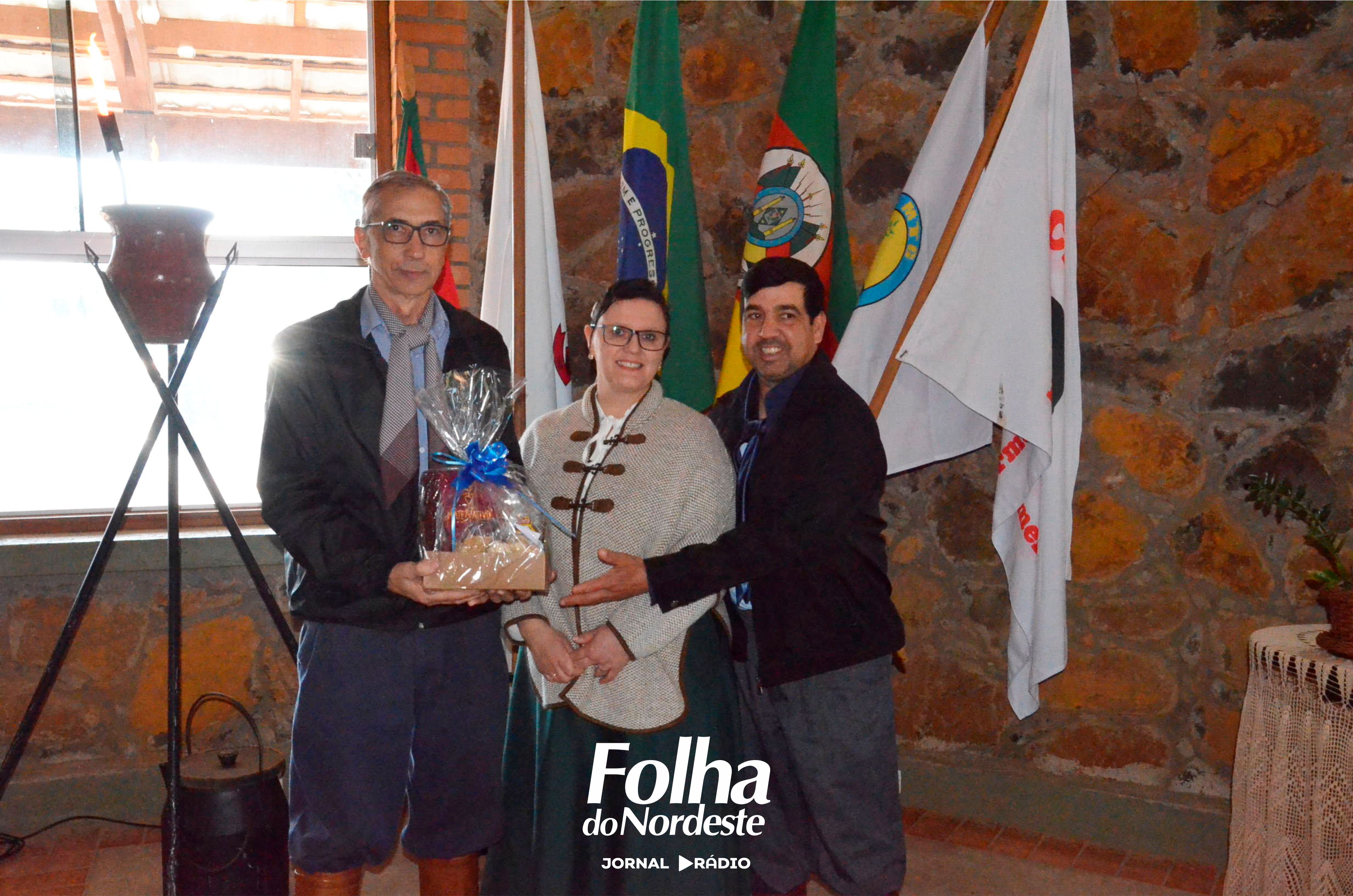 Alvício José Teles resgata a história do tradicionalismo ao ser homenageado na Semana Farroupilha
